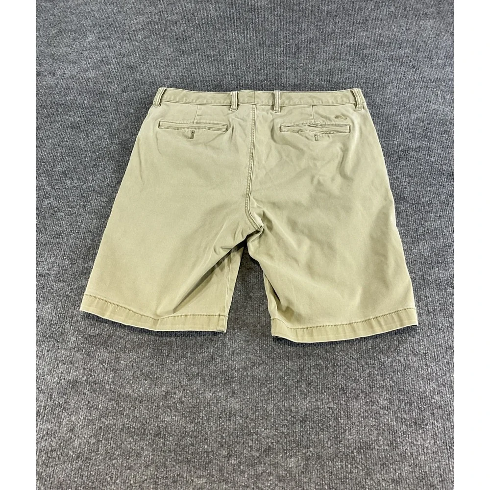 Tommy Bahama Island Zone Shorts Mens 33 Khaki Beige Chino Golf Travel Casual